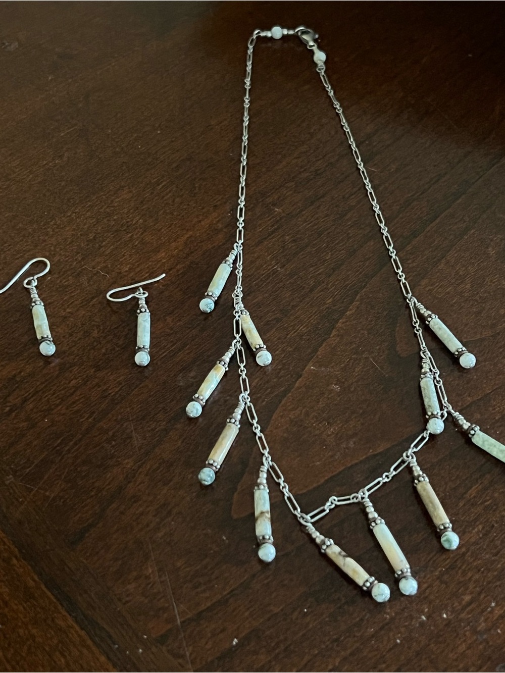 Source Unknown Silver-Tone Necklace and Earrings Set with Cream-Tone Beads